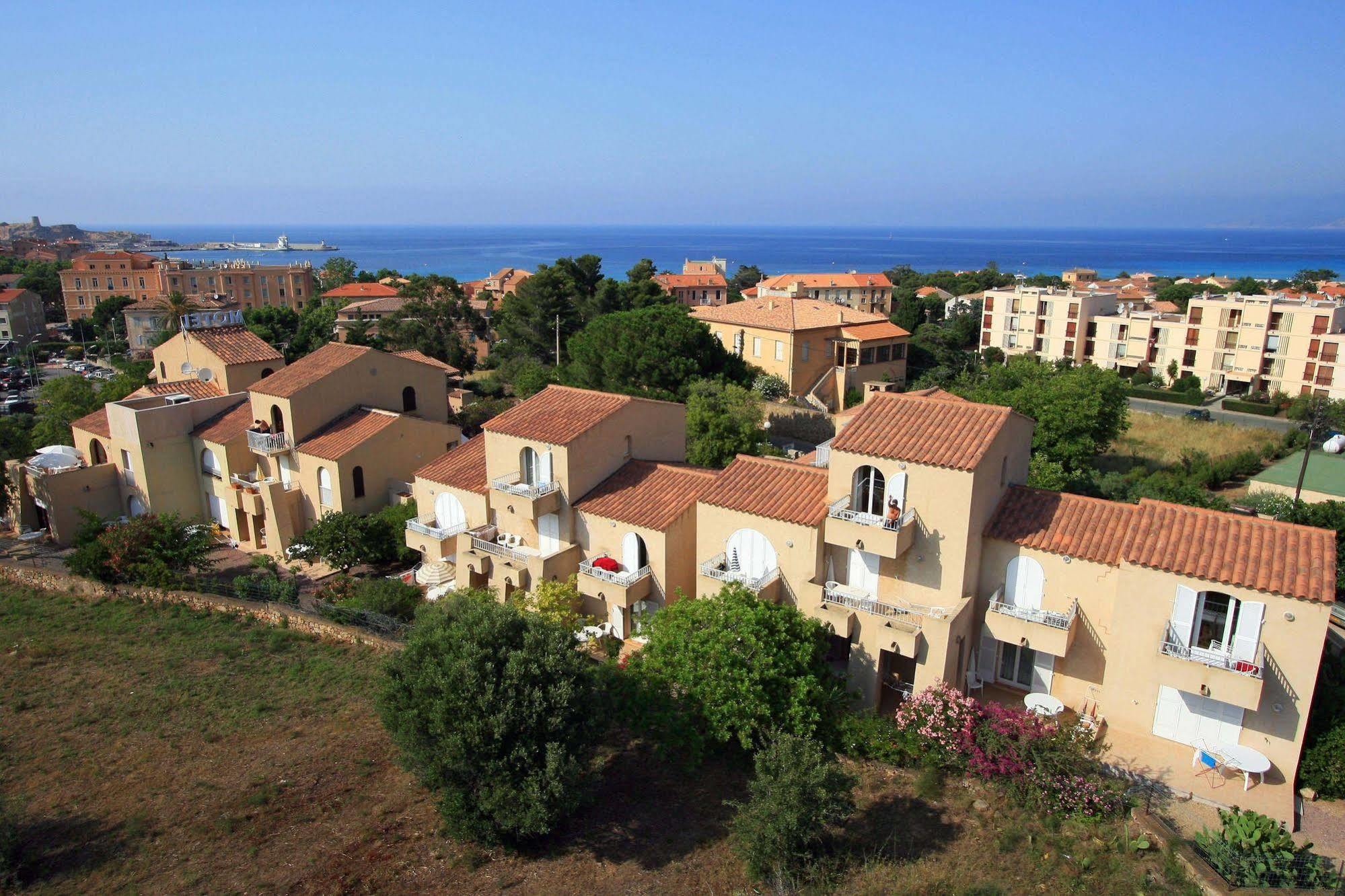 Motel Le Vieux Moulin LʼÎle-Rousse Exterior foto